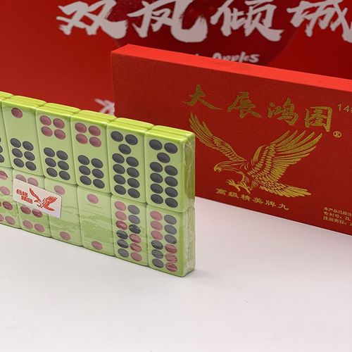 Cảnh sát khu vực OK9 trang cược thể thao xanh chín nhất châu Á phường Nam Ngạn xuống phố bằng xe đạp.